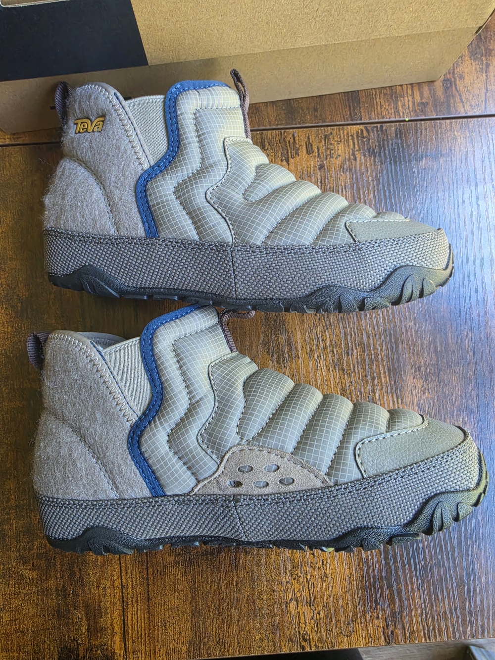 Teva Reember Terrain Mid Slip-On Booties - Picture 10 of 13